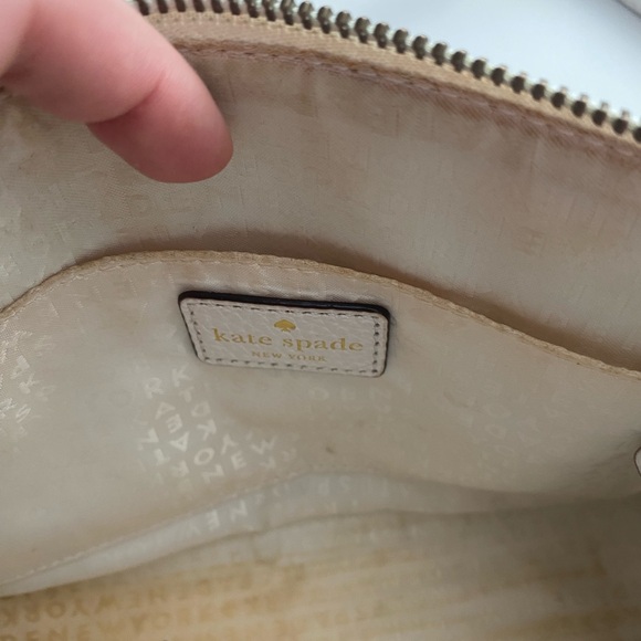 Kate Spade White Crossbody Bag with Woven Detail - Picture 5 of 10